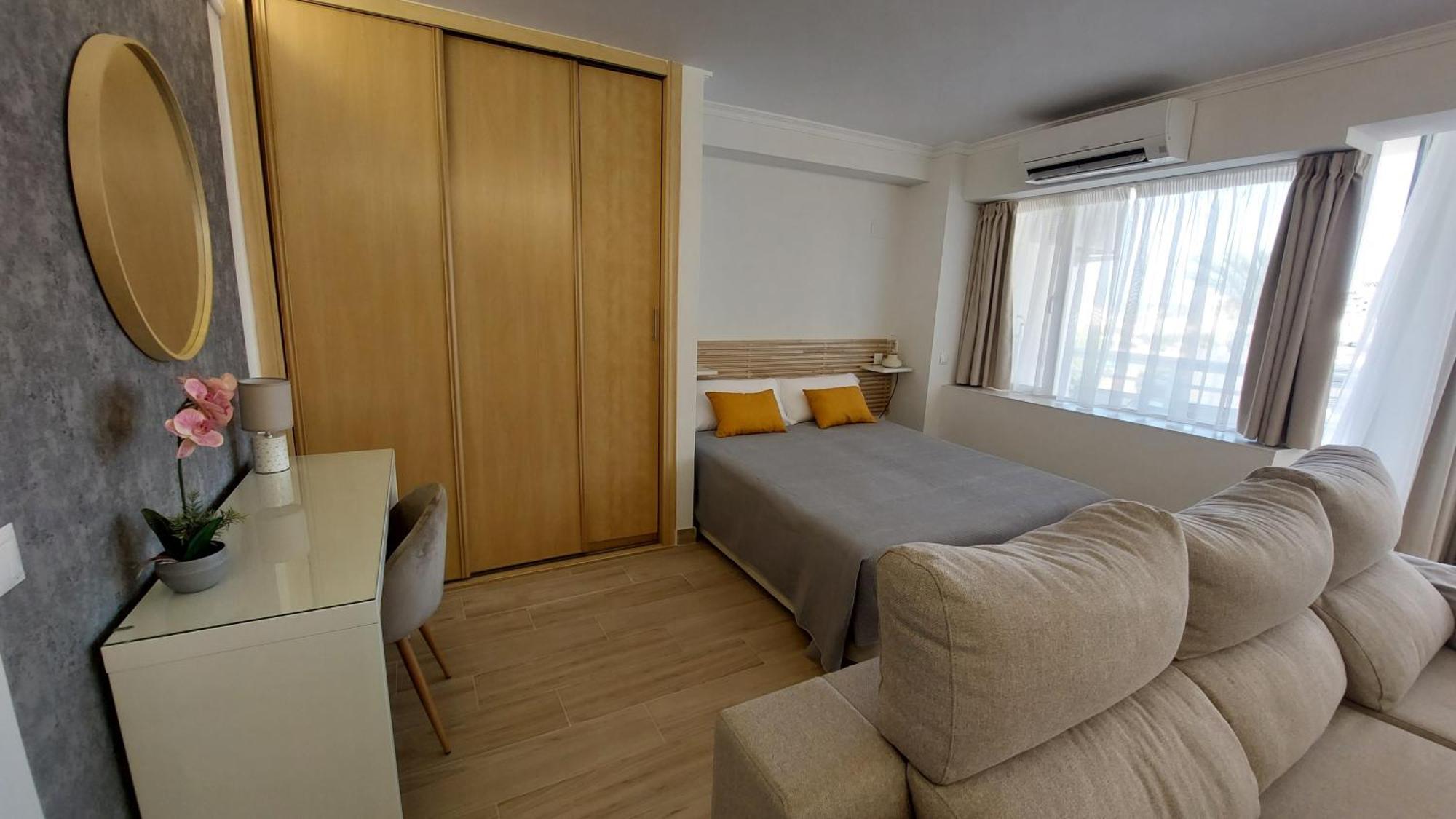 Blonzu Camboya Lejlighed Torremolinos Eksteriør billede